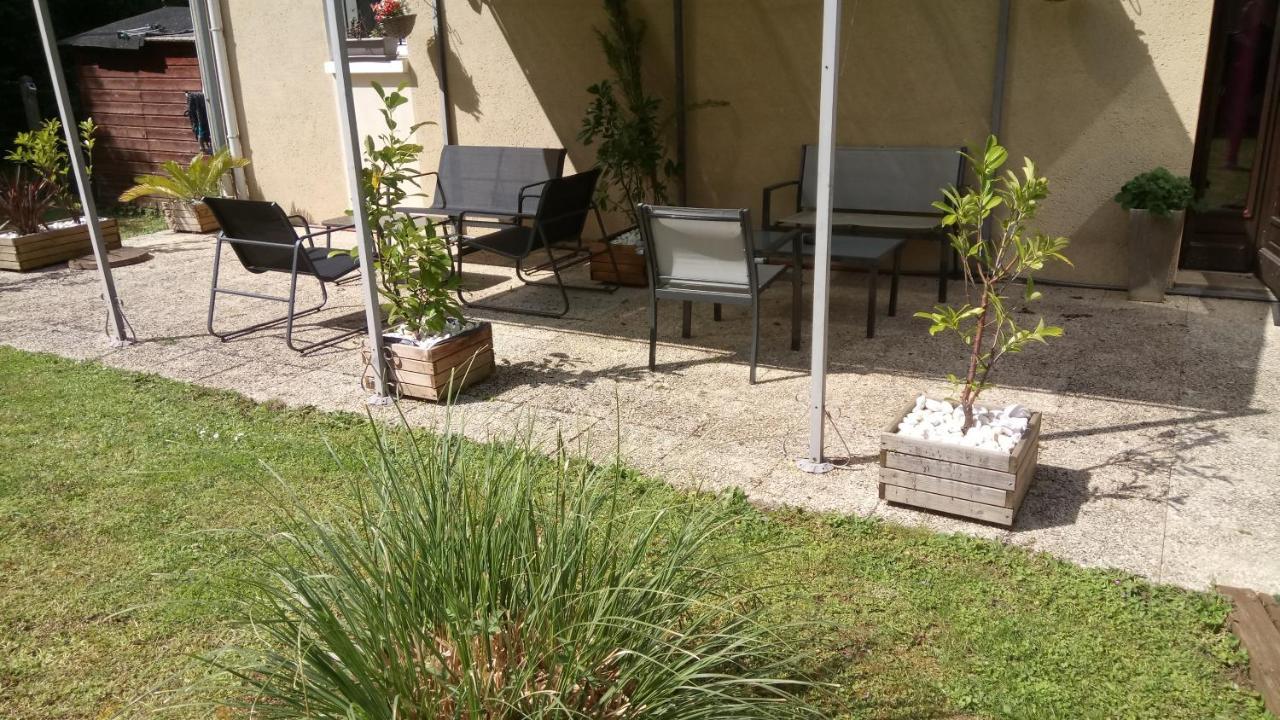 לוסאק-לה-שאטו Hotel Montespan מראה חיצוני תמונה
