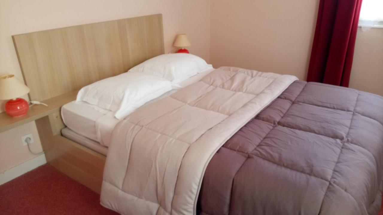 לוסאק-לה-שאטו Hotel Montespan מראה חיצוני תמונה