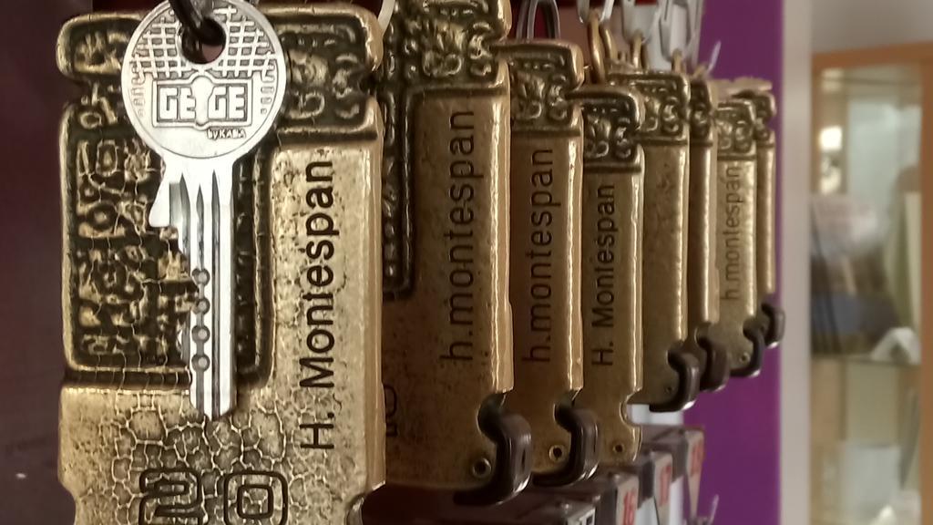 לוסאק-לה-שאטו Hotel Montespan מראה חיצוני תמונה