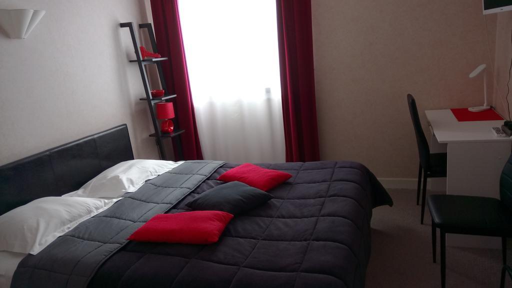 לוסאק-לה-שאטו Hotel Montespan מראה חיצוני תמונה