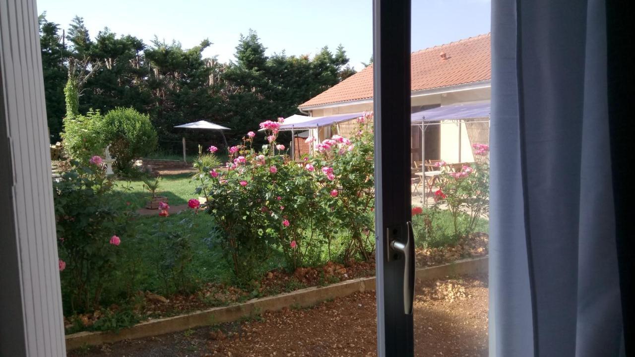 לוסאק-לה-שאטו Hotel Montespan מראה חיצוני תמונה